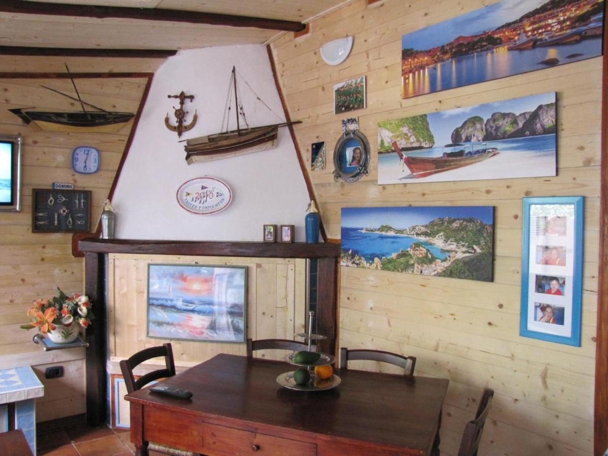 La Casetta Del Pescatore Palau Bagian luar foto